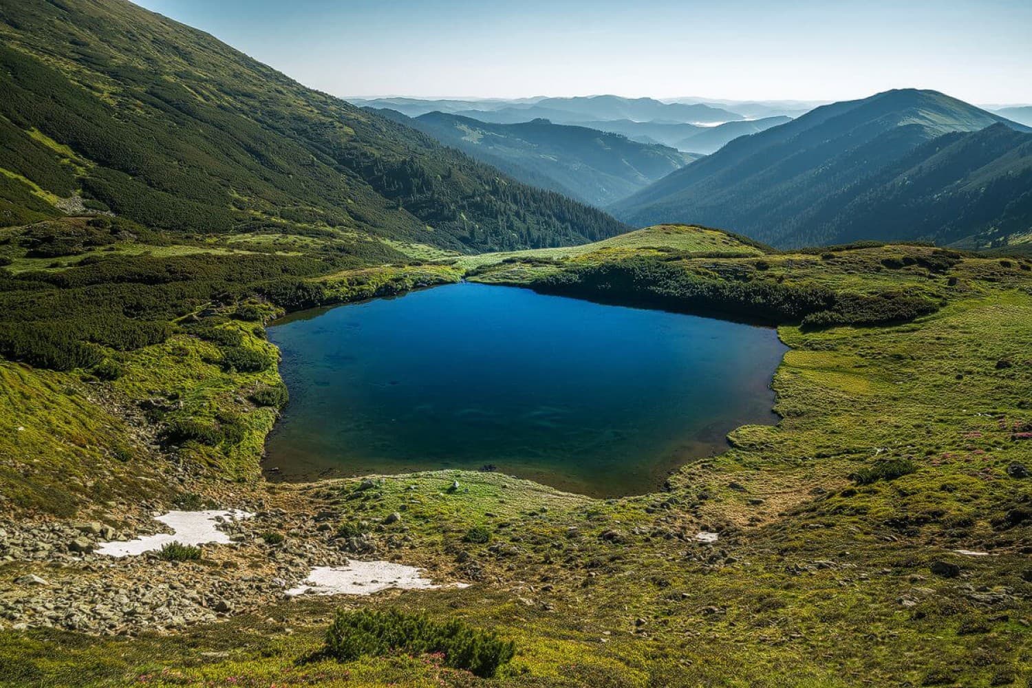 Munții Rodnei - lac glaciar
